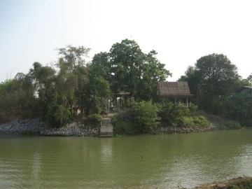 Sala Wat Chong Lom seen from the former Pa Sak River connection canal