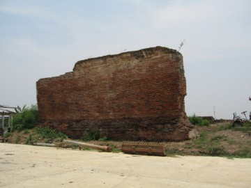 Remaining south wall
