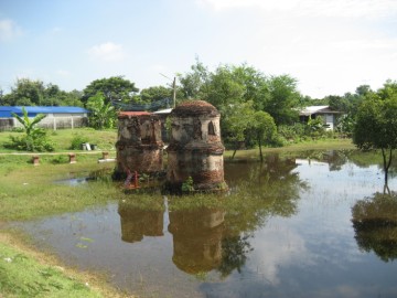 The brick meditation cells of Wat Jao Ya