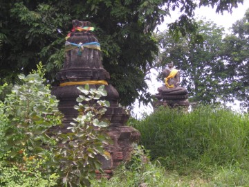 Remaining brickwork of Wat Kamphaeng