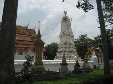 Prang of Wat Kasatra