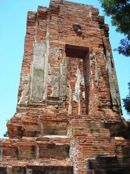 The stupa of Wat Khok Muang