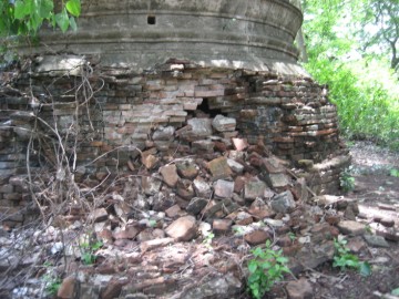 Base of chedi - looting activity