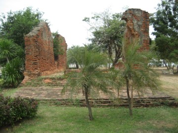 View of the ruin of Wat Pho Phueak