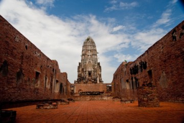 View of the main prang and royal vihara