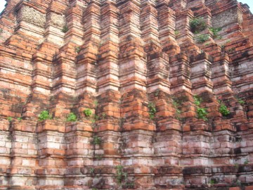 Twelve-rabbeted-angled chedi which is typical of King Prasat Thong's reign