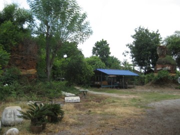 Site view of Wat Saliang