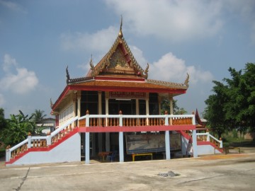 Vihara on ancient premises of Wat Sri Pho