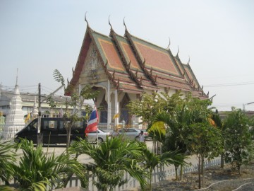 View of Wat Tham Niyom from the southwest